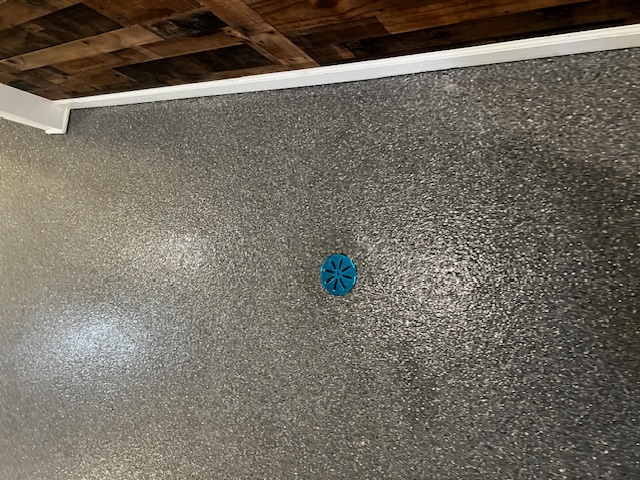 Flake Floor with Drain